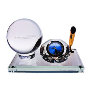 Crystal Clock Plaques CTICD001 – Exclusive Crystal Clock Award | Clazz Trophy Supplier Malaysia