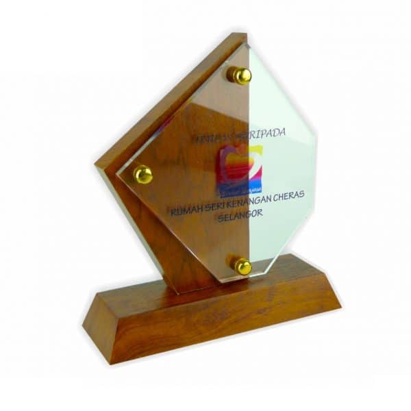 Crystal Wood Plaques CTCR3011 – Exclusive Wooden Crystal Plaque | Clazz Trophy Supplier Malaysia